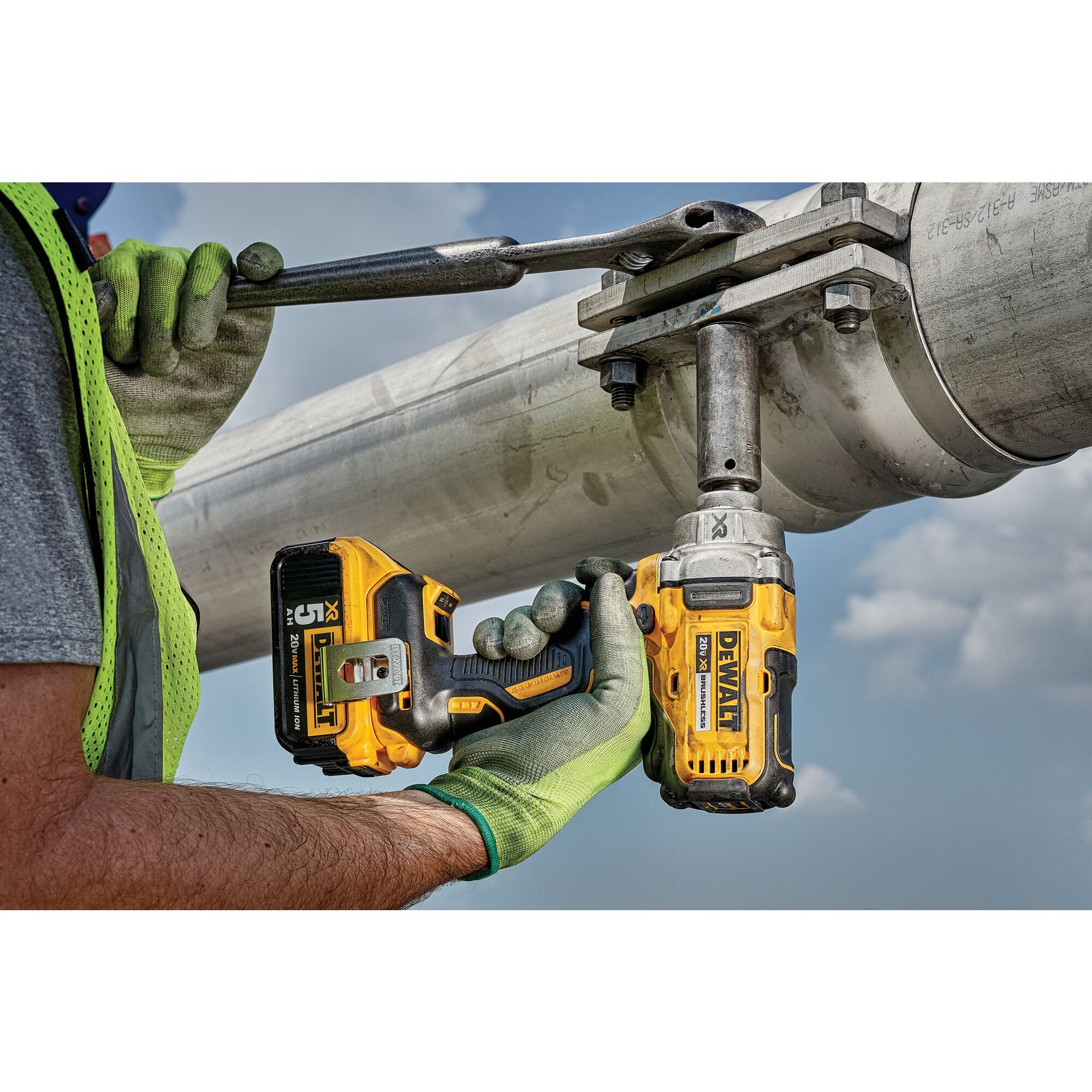 Dewalt dcf894 best sale breakaway torque