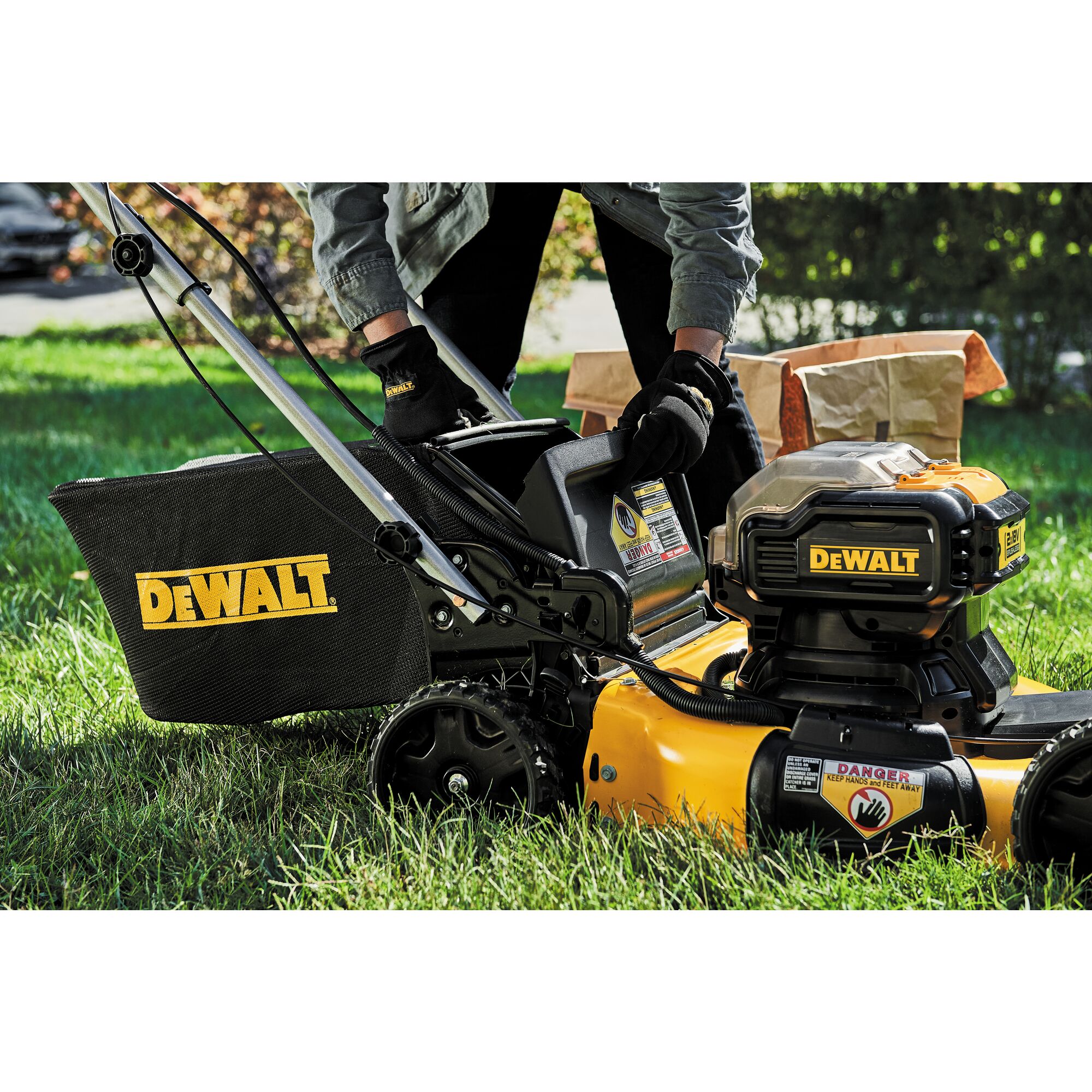 Self propelled store electric lawn mower